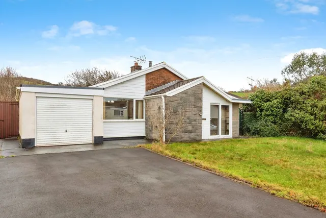 Glan Yr Ystrad, Ferryside, SA17, photo 1