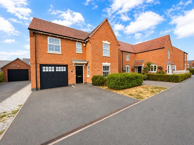 Glynn Street, Hugglescote, Leicestershire, LE67 2JJ, photo 1
