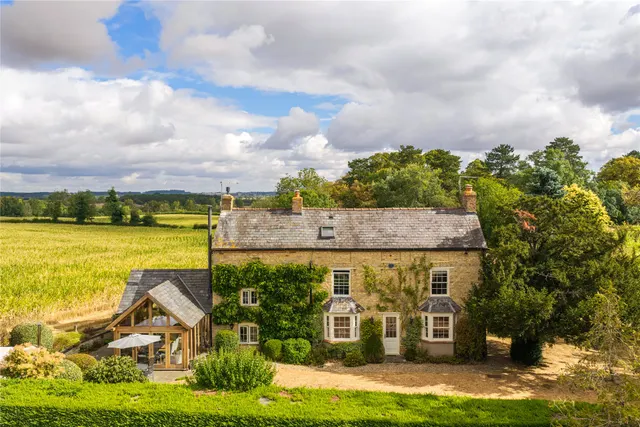 Tews End Lane, Paulerspury, NN12, photo 1