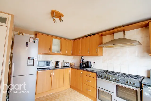 Stainer Road, Borehamwood, WD6, photo 2