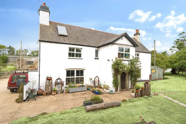 Mawgan, Helston, TR12