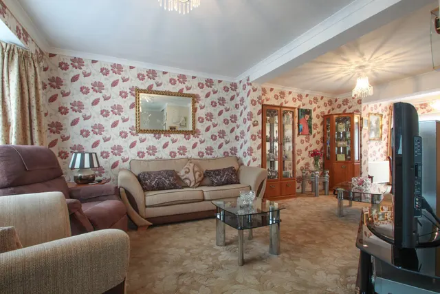 Photo 3 — Brookdene Road, London