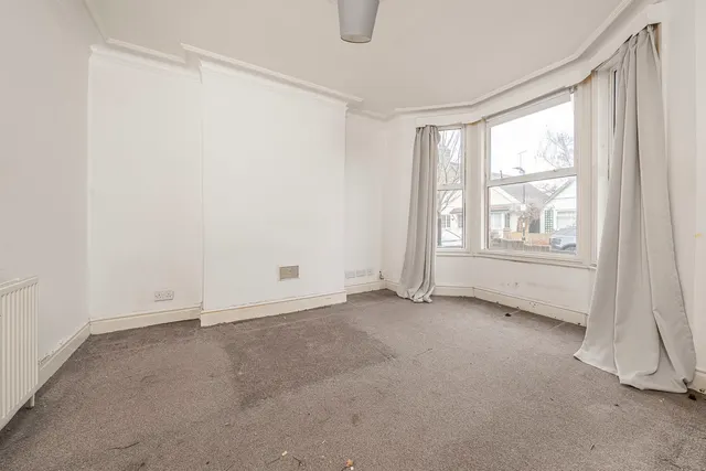 Photo 2 — Walford Road, Uxbridge, UB8
