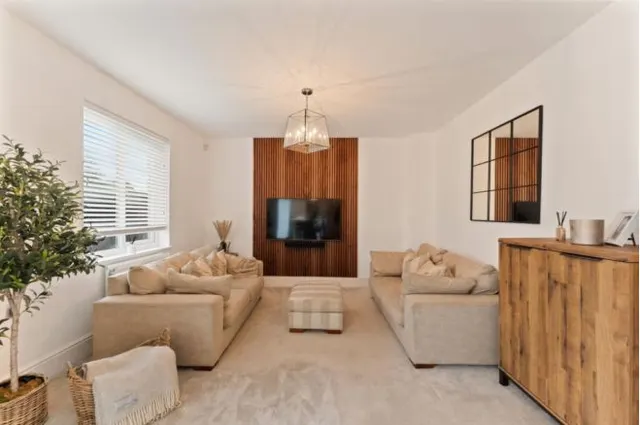 Photo 3 — Meadow Way, Sandbach