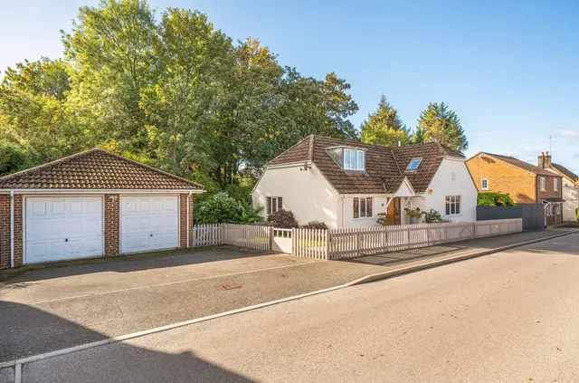 Northfields, Twyford, SO21, photo 1
