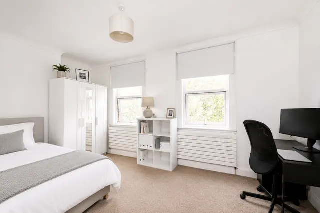 Sirdar Road, London, W11, photo 1