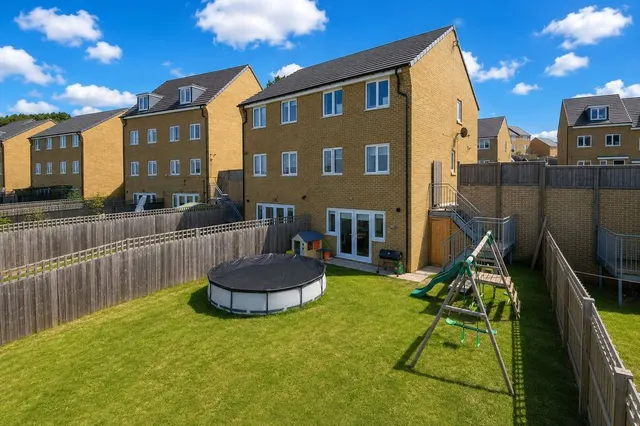 Poplars Park Avenue, BD2, photo 1