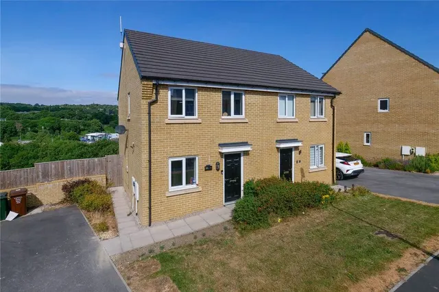Poplars Park Avenue, BD2, photo 2