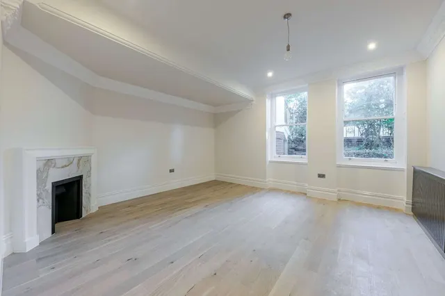 Sutherland House, Marloes Road, London, W8 5LG, photo 1