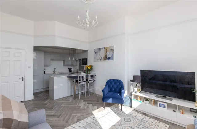 Westbury Road, Westbury-on-Trym, BS9, photo 1
