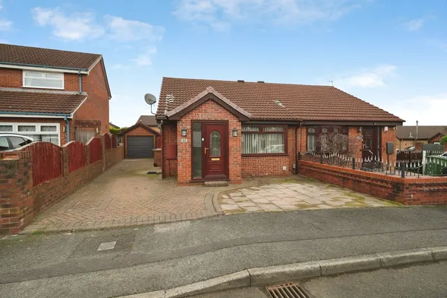 Ellerby Avenue, Clifton, Swinton, Manchester, M27, photo 1