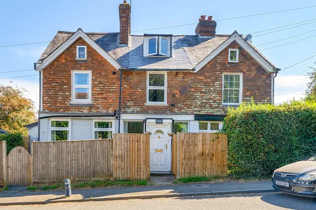 Cranbrook Road, Hawkhurst, TN18, photo 1