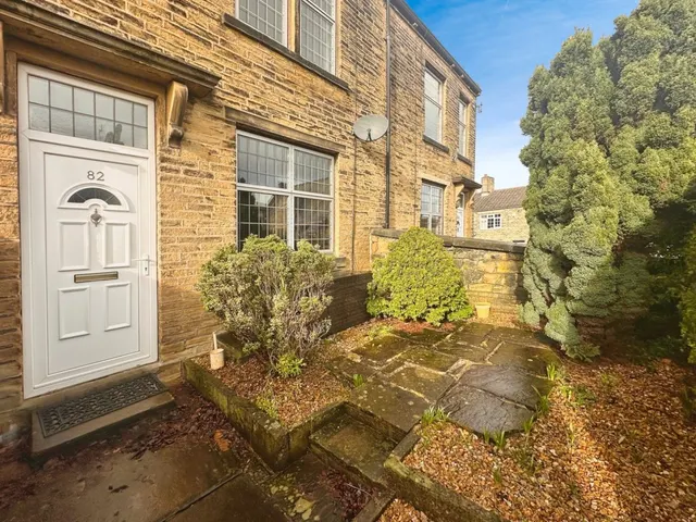 2 bedroom house, Thornhill Street, Calverley, LS28