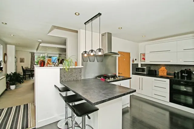 Chypraze Court, Camborne, TR14, photo 3