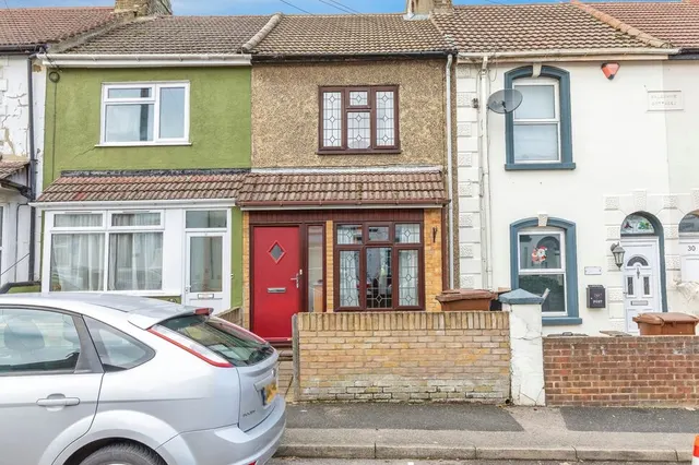Adelaide Road, Gillingham, ME7, photo 1