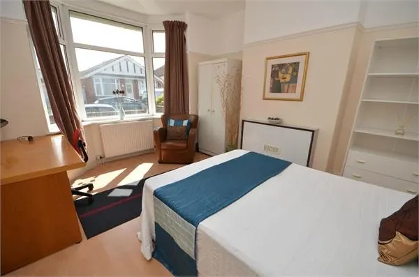 Photo 2 — Kitchener Road, Portswood, Southampton, Hampshire, SO17 3SG