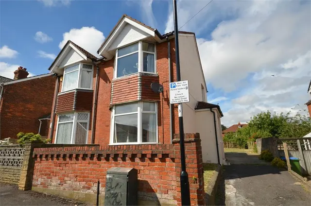 Kitchener Road, Portswood, Southampton, Hampshire, SO17 3SG, photo 1
