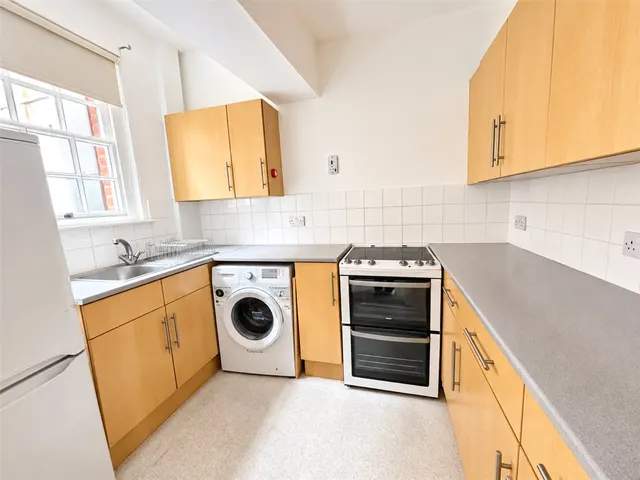 Little Minster Street, Winchester, SO23, photo 3