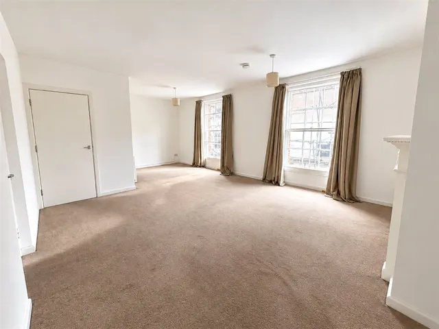 Little Minster Street, Winchester, SO23, photo 2