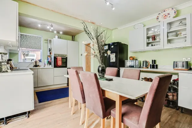 Kendal Rise, Crofton, WF4, photo 3