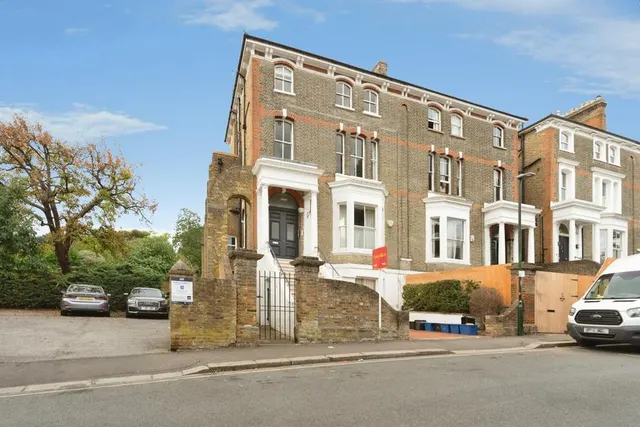 Marlborough Road, Richmond, TW10, photo 1