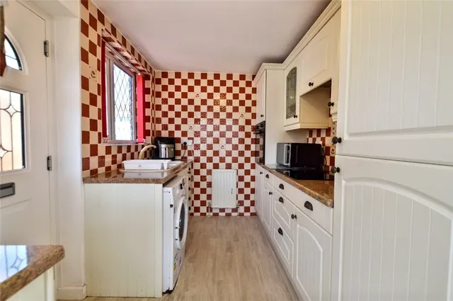 High Ridge Avenue, Rothwell, LS26, photo 2