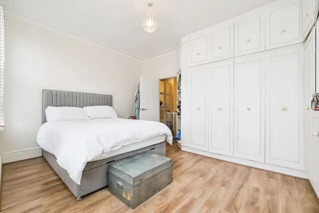 Byron Avenue, Manor Park, E12, photo 3