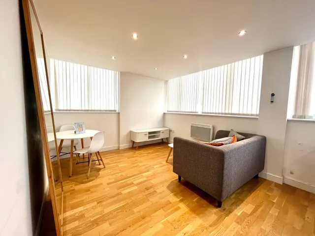 Photo 3 — YORK TOWERS LEEDS LS9