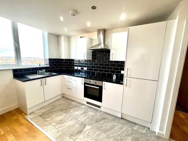 Photo 2 — YORK TOWERS LEEDS LS9