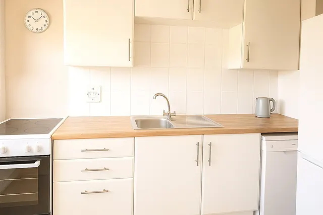 Calluna Court, Woking, GU22, photo 3