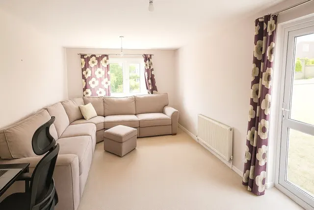 Calluna Court, Woking, GU22, photo 2