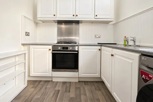 Selhurst Road, London, SE25, photo 3