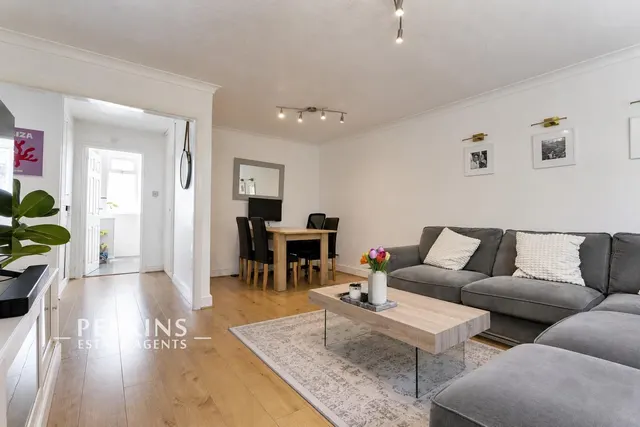 Barbican Road, Greenford, UB6, photo 2