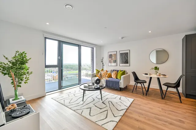 Photo 2 — 5 Lofting House, 3 Garden Boulevard, Maidenhead