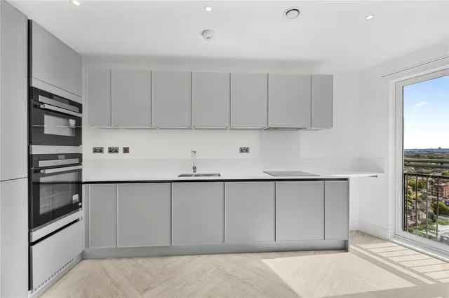 Courthouse Way, London, SW18, photo 3