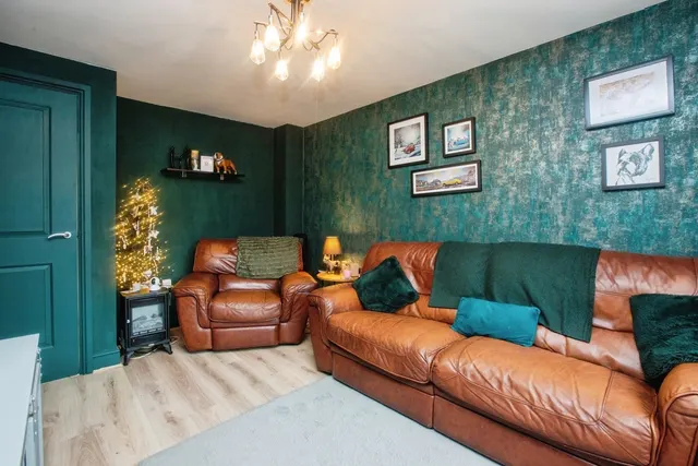 Photo 3 — Glamis Close, Sutton-in-Ashfield, Nottinghamshire, NG17