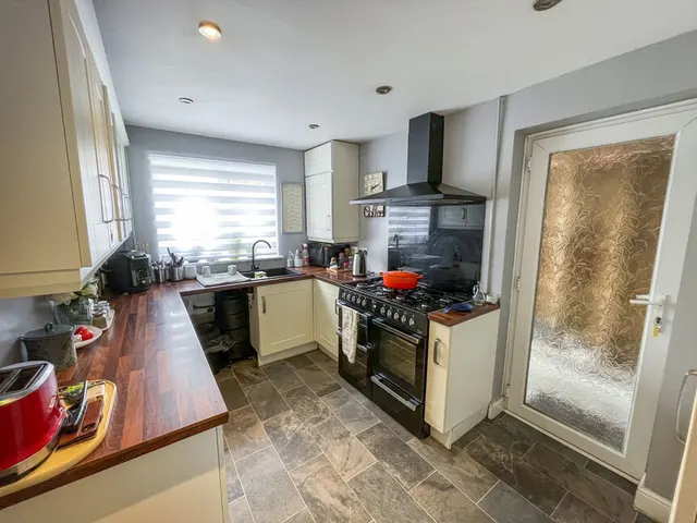 Photo 3 — Bignal Drive, Leicester Forest East, Leicestershire, LE3