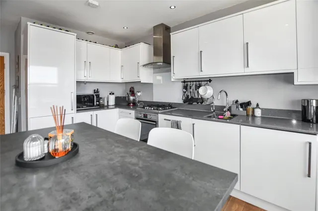 Photo 3 — Upper Wickham Lane, DA16