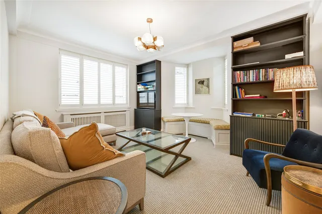 Franklins Row, London, SW3, photo 1