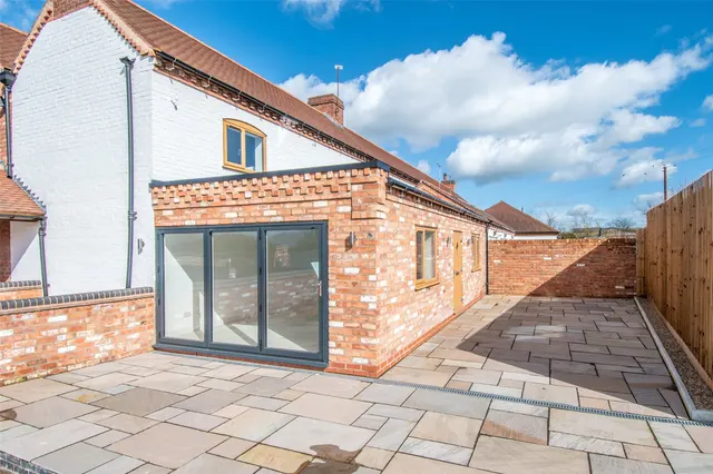 Photo 3 — Country Girl Court, Sharpway Gate, Stoke Prior, Bromsgrove, B60 4AY