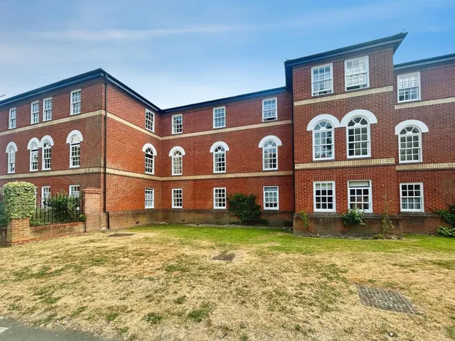 Farmadine House Saffron Walden, CB11, photo 1