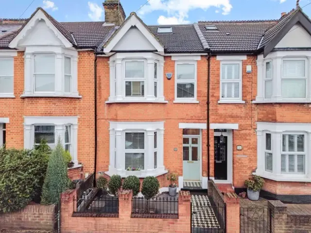 Ingatestone Road, Woodford Green, IG8