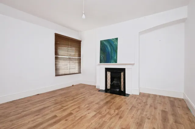 South Street, Eastbourne, BN21, photo 2