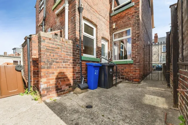 Photo 2 — Firth Park Crescent, Sheffield, South Yorkshire, S5