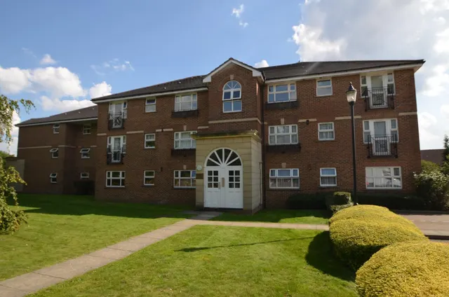 Caldew Court, Bunns Lane, Mill Hill, photo 1