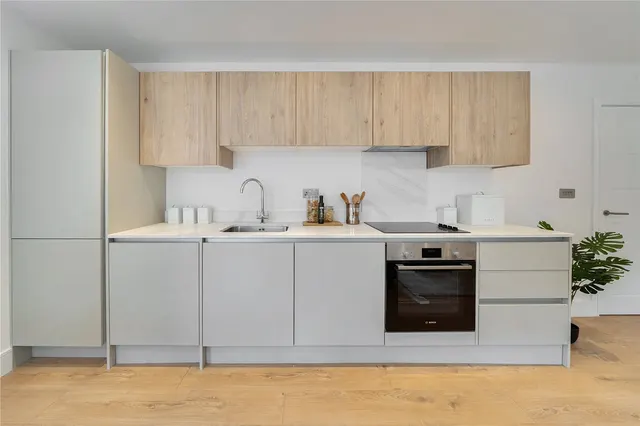 Robinsons Close, W13, photo 2