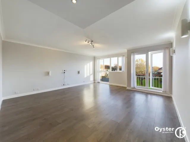 Garden Court, Stanmore, HA7, photo 3