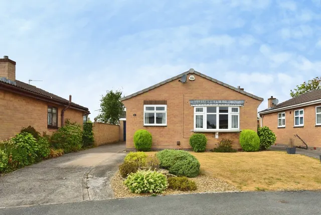 Nether Oak Close, Sothall, Sheffield, S20, photo 1