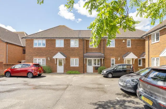 Witham Road, Romford, RM2, photo 1
