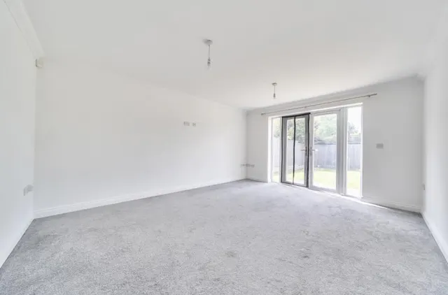 Witham Road, Romford, RM2, photo 2
